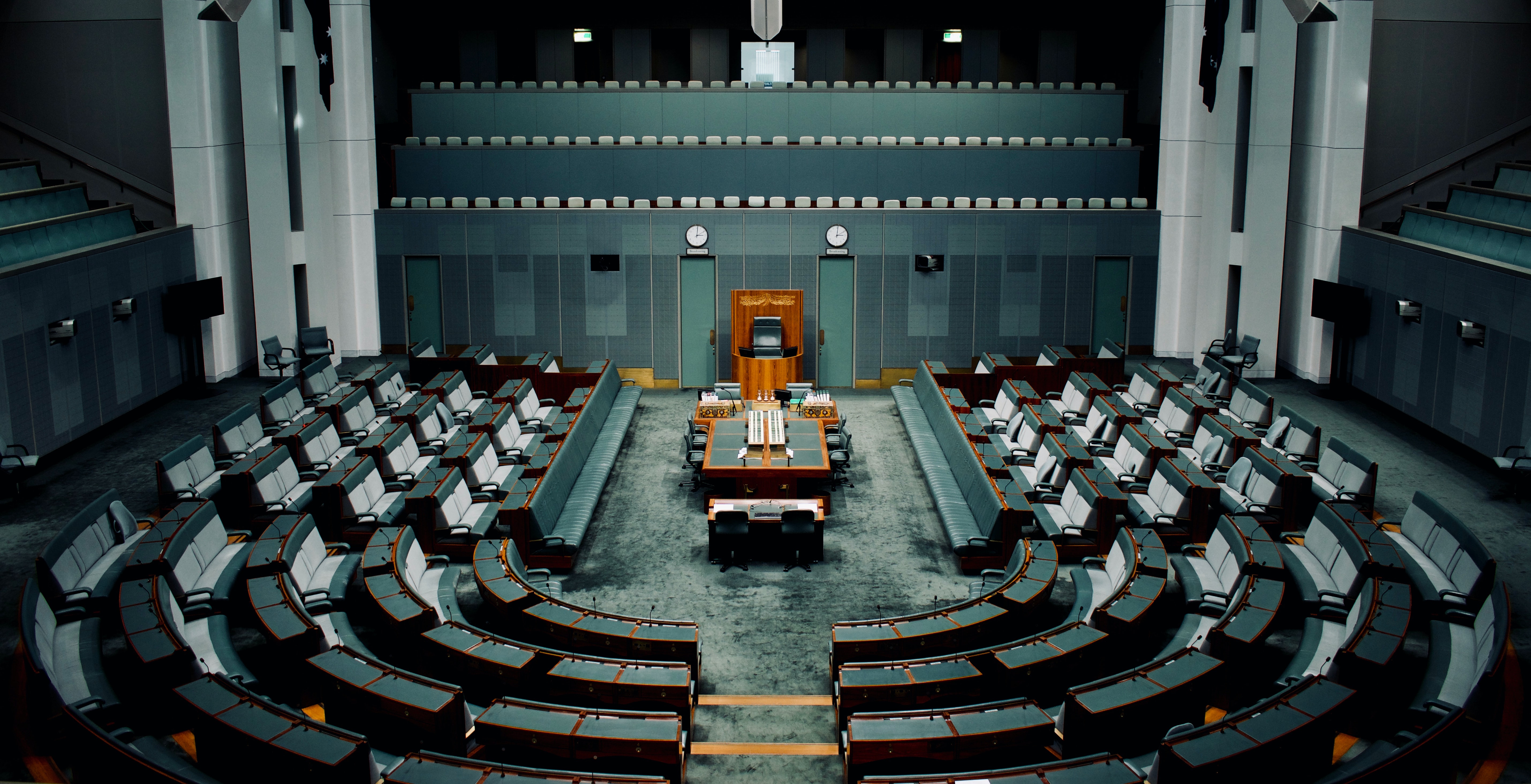 Photo showing the public gallery of a parliament.